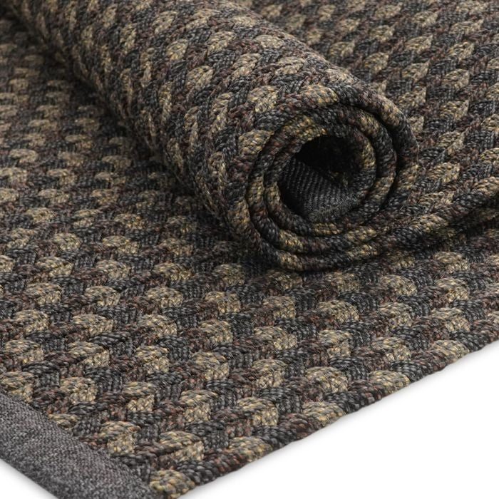 Homespice Black Galaxy Luxuria Braided Rugs