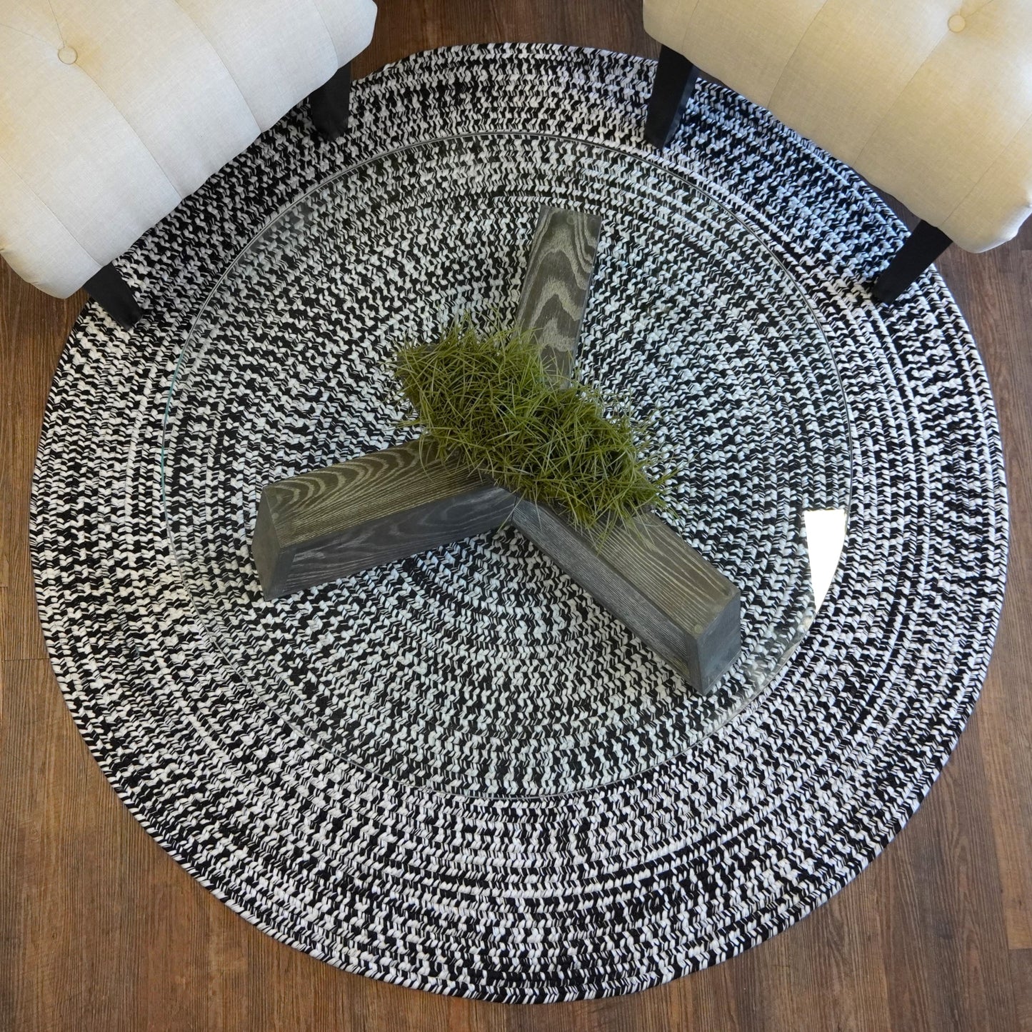 Malibu Moon Braid Black White Round Rustic Farmhouse Rug