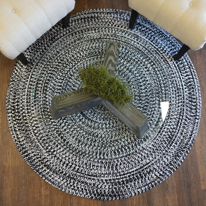 Malibu Moon Braid Black White Round Rustic Farmhouse Rug